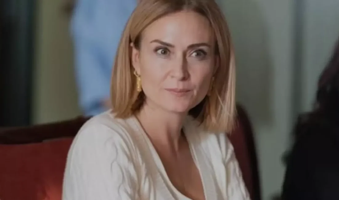Ünlü oyuncu ve sunucu Ceyda Düvenci, sosyal medya hesabından yaptığı