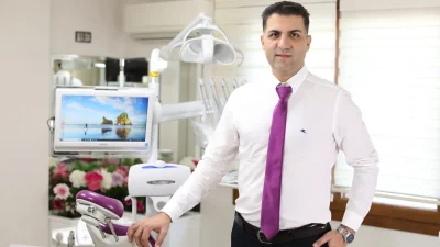  Uzman Diş Hekimi ve Ağız Diş Çene Cerrahı Prof. Dr.