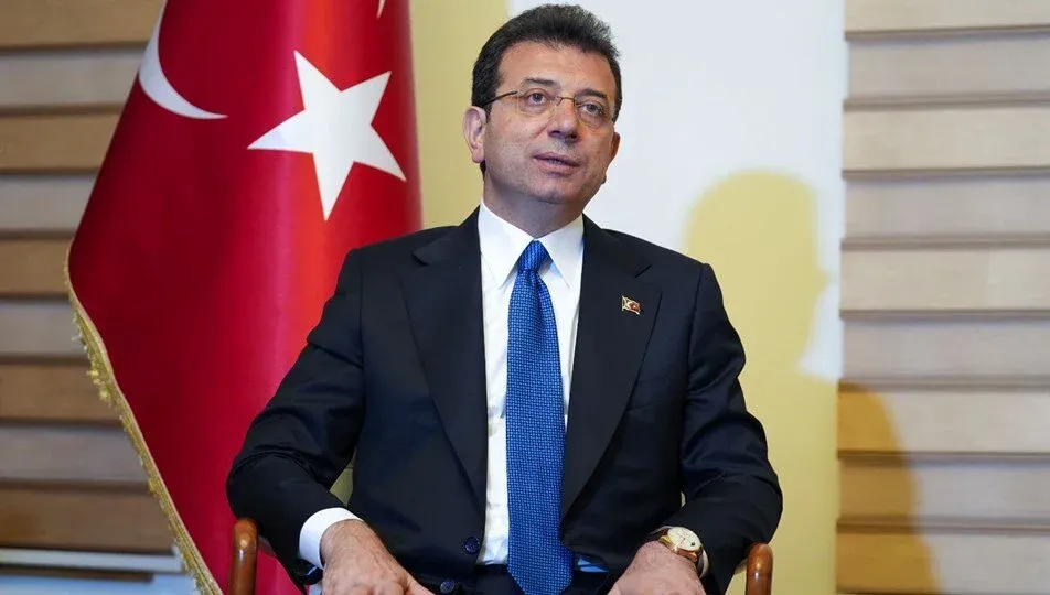 İBB Başkanı Ekrem İmamoğlu, yolsuzluk ve rüşvet soruşturmaları nedeniyle gözaltına