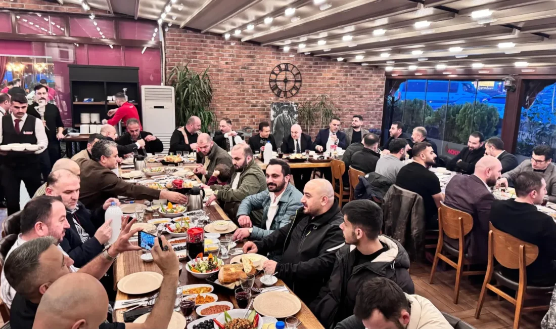 Darıca Belediye Başkanı Muzaffer Bıyık ve AKP Darıca İlçe Başkanı