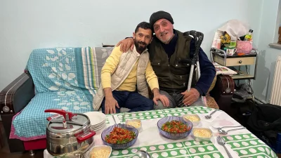 Kartepe Belediyesi'ne bağlı Alo Evlat Sağlık Kulübü ekipleri, bakım hizmeti