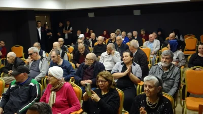 Hababam Sınıfı oyuncuları ve Yeşilçam Vokal Grubu üyeleri, Yakacık Sanatçı