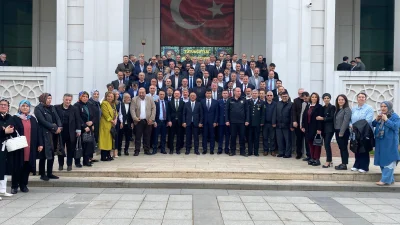 Körfez'de düzenlenen kent bayramlaşmasında birlik ve beraberlik mesajı veren ilçe