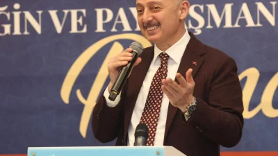 Kocaeli Büyükşehir Belediyesi’nin geleneksel iftar programına bu yıl da Sivil