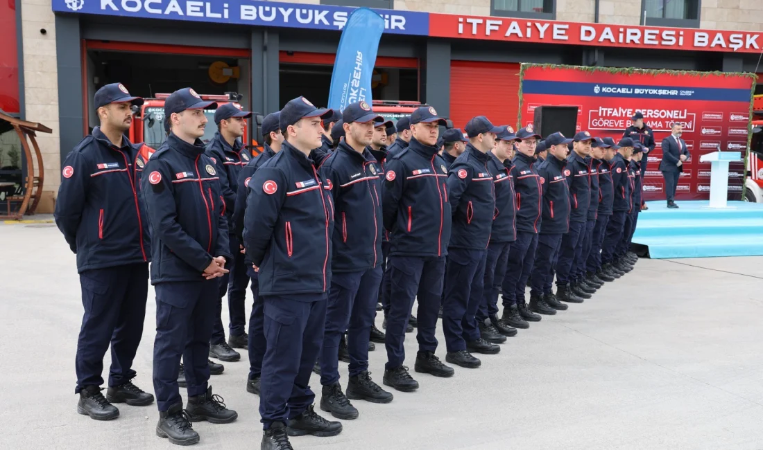 Kocaeli Büyükşehir Belediye Başkanı Doç.Dr.Tahir Büyükakın, 96 yeni itfaiye personeli