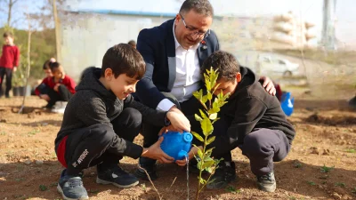Derince Belediyesi’nin kent bahçeleri bilincini ve yeşil alanları yaygınlaştırmak amacıyla