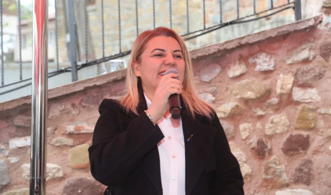 İzmit Belediyesi, Çanakkale Zaferi’nin 110. yılı dolayısıyla düzenlediği anma programıyla