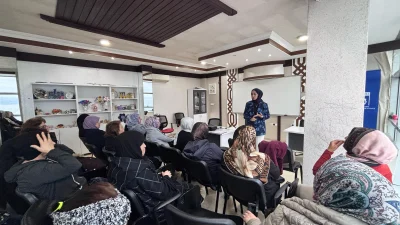Büyükşehir Belediyesi’nin düzenlediği söyleşide, eşler arasındaki empati ve duygusal dayanıklılık
