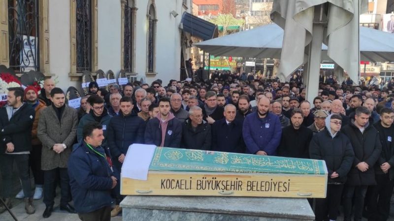 Tedavi gördüğü hastanede hayatını kaybeden gazeteci ve reklamcı Can İşiaktır,