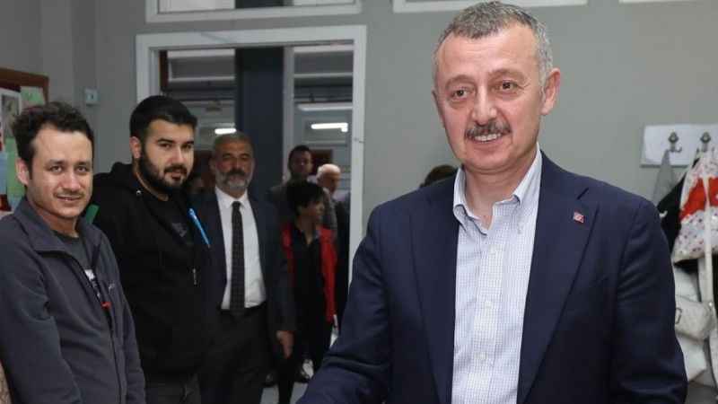 Kocaeli Büyükşehir Belediye Başkanı Tahir Büyükakın'ın oy kullandığı sandıktan çıkan