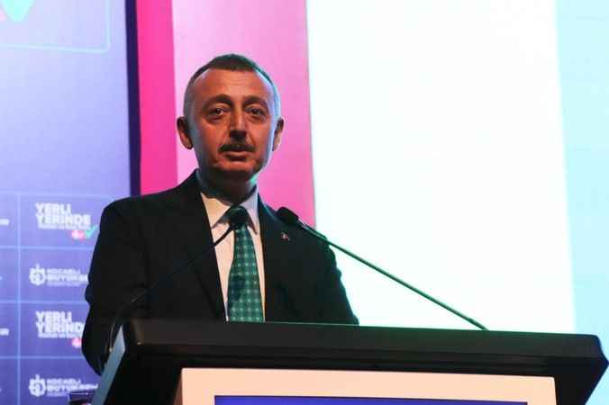 Kocaeli Büyükşehir Belediye Başkanı Tahir Büyükakın, bugün Kocaeli Kongre Merkezi’nde