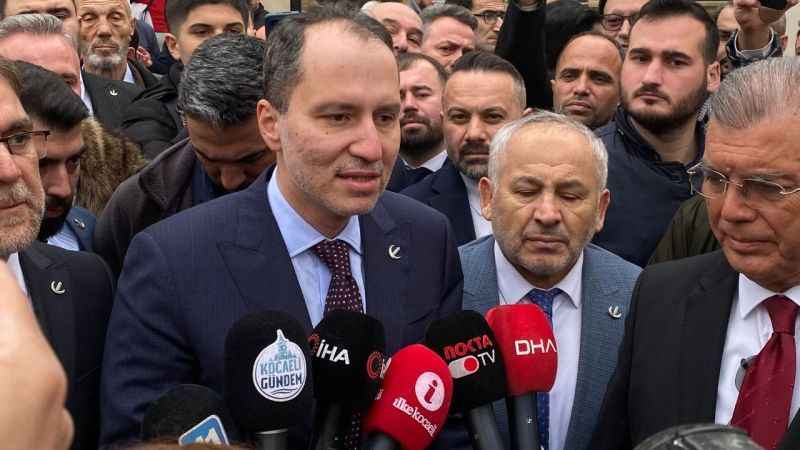 Yeniden Refah Partisi Genel Başkanı Fatih Erbakan'ın İzmit yürüyüş yolunda