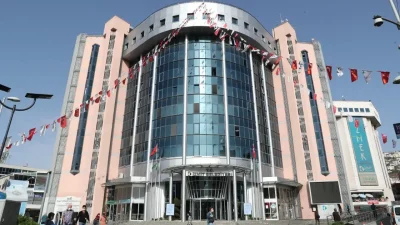İzmit Belediyesi, lise öğrencisi Yusuf Emir Sudan’ın özgün eserlerinden oluşan