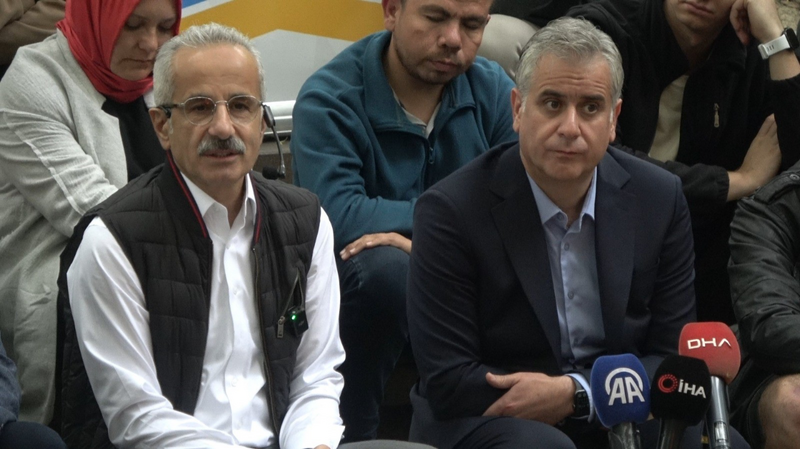 Ulaştırma ve Altyapı Bakanı Abdulkadir Uraloğlu, "Instagram’a erişim engeli getirdik.