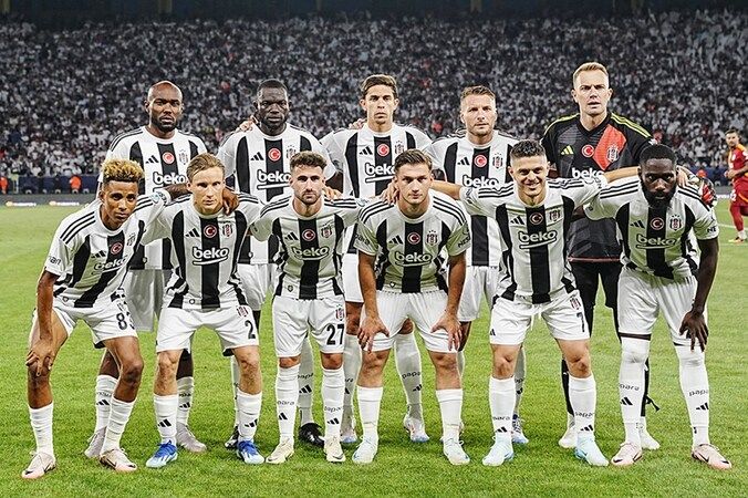 Trendyol Süper Lig’de yarın Trabzonspor’a konuk olacak Beşiktaş’ın kamp kadrosu