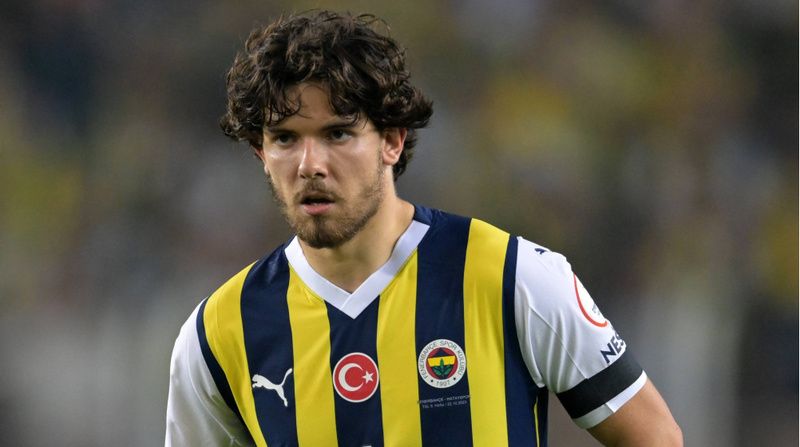 Fenerbahçe’den Premier Lig ekibi Brighton’a transfer olan Ferdi Kadıoğlu, ilk