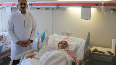 Bolu’nun İzzet Baysal Devlet Hastanesi’nde Avrupa Fıtık Cemiyeti’nin önerdiği yöntemle