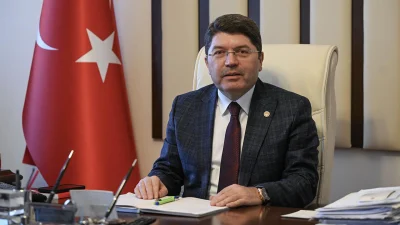 Adalet Bakanı Yılmaz Tunç, Özgür Özel'in yaptığı boykot çağrısına sert