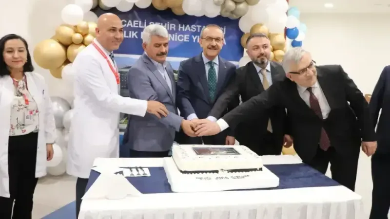 Kocaeli Şehir Hastanesi’nin birinci yıl dönümü etkinliğinde konuşan Kocaeli Şehir