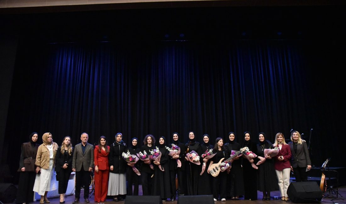 Başiskele Belediyesi tarafından düzenlenen “Başiskele Kültür-Sanat” programları çerçevesinde Anneler Günü