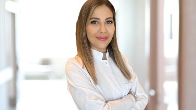 Bilinçsiz güneşlenmenin cilt sağlığını olumsuz etkileyebileceğini belirten Dermatoloji Uzmanı Dr.