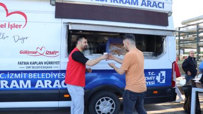 İzmit Belediyesi, hak mücadelesi veren TÜPRAŞ işçilerinin yanında durarak hem