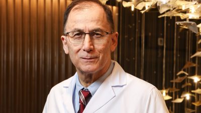 Çocukluk çağı kanserleri hakkında bilgi veren Prof. Dr. Tezer Kutluk,