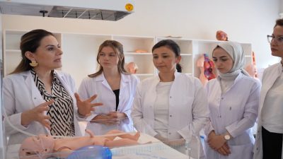Ebelik, uzun yıllar geçmişte kalmış bir meslek gibi algılansa da,