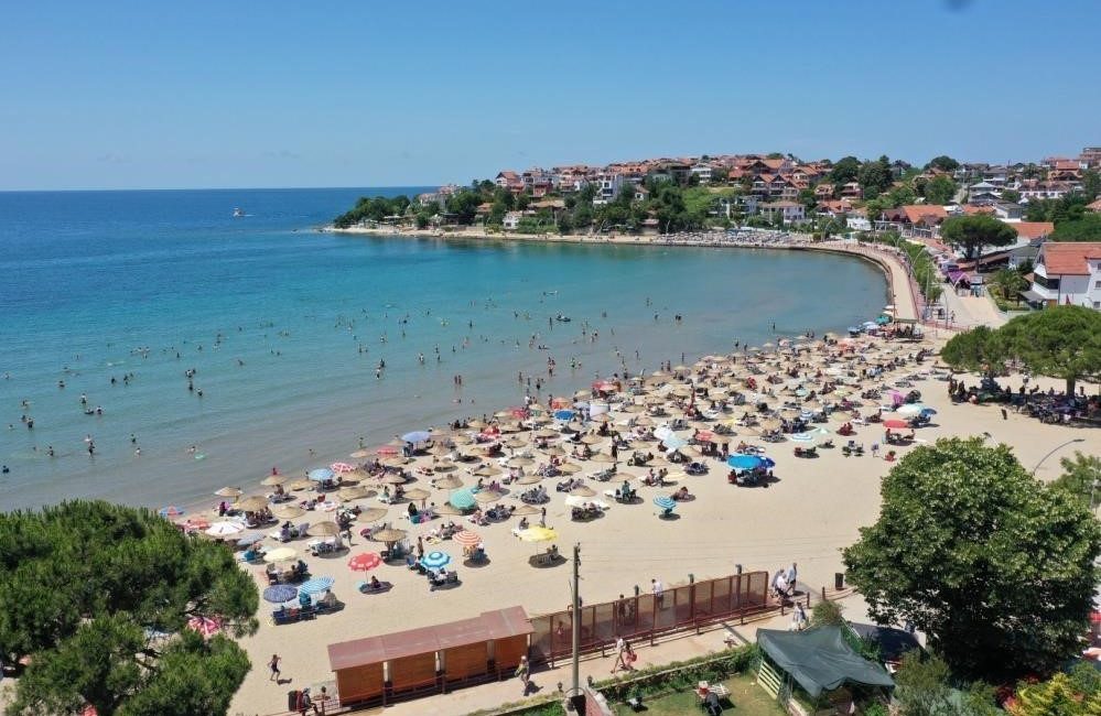Kandıra Kaymakamlığı, olumsuz hava ve deniz şartları nedeniyle 25 Ağustos