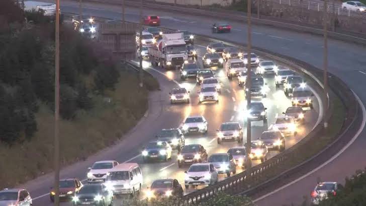 Kocaeli TEM Otoyolu ve D-100 Devlet Yolu Kirazlıyalı mevkiinde yapılacak