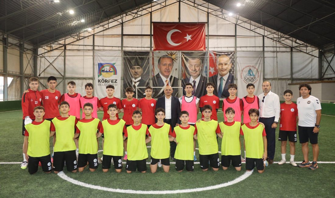 Körfez Belediye Başkanı Şener Söğüt, Körfez Gençlerbirliği Spor Kulübü’nü ziyaret