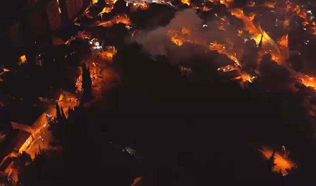 Kocaeli'nin İzmit ilçesinde ormanlık alandaki baraka alev alev yandı. İtfaiye