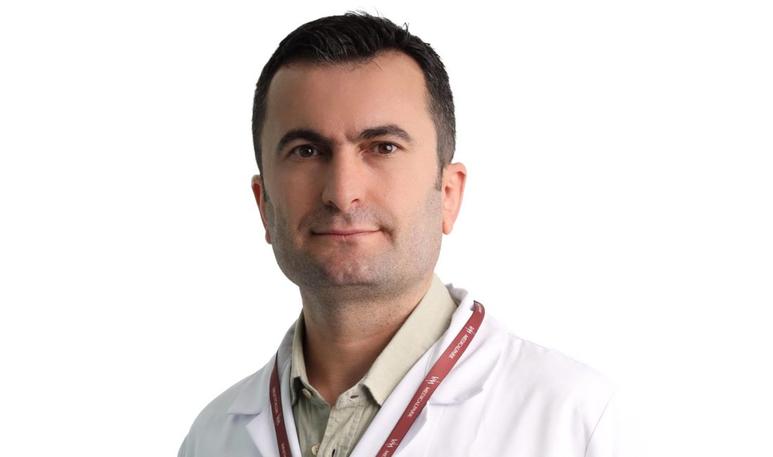 Kadın Hastalıkları ve Doğum Uzmanı Doç. Dr. Talip Karaçor, her