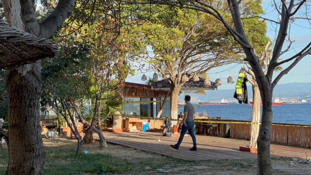 Kocaeli'nin Körfez ilçesinde bulunan bir restoran, kimliği belirsiz kişi veya