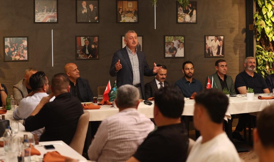 Vali İlhami Aktaş ve Kocaeli Büyükşehir Belediye Başkanı Doç.Dr.Tahir Büyükakın,