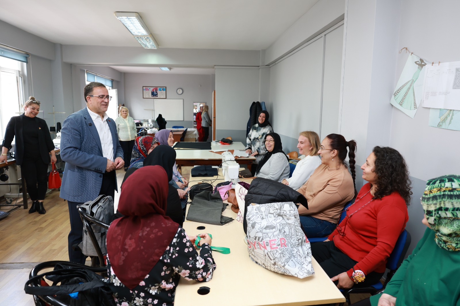 DER-MEK bünyesinde faaliyet gösteren kurs merkezlerini ziyaret eden Derince Belediye