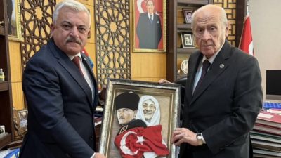 Tuncay Batı, Genel Merkez ziyaretinde Devlet Bahçeli’ye hazırladıkları rapor ve