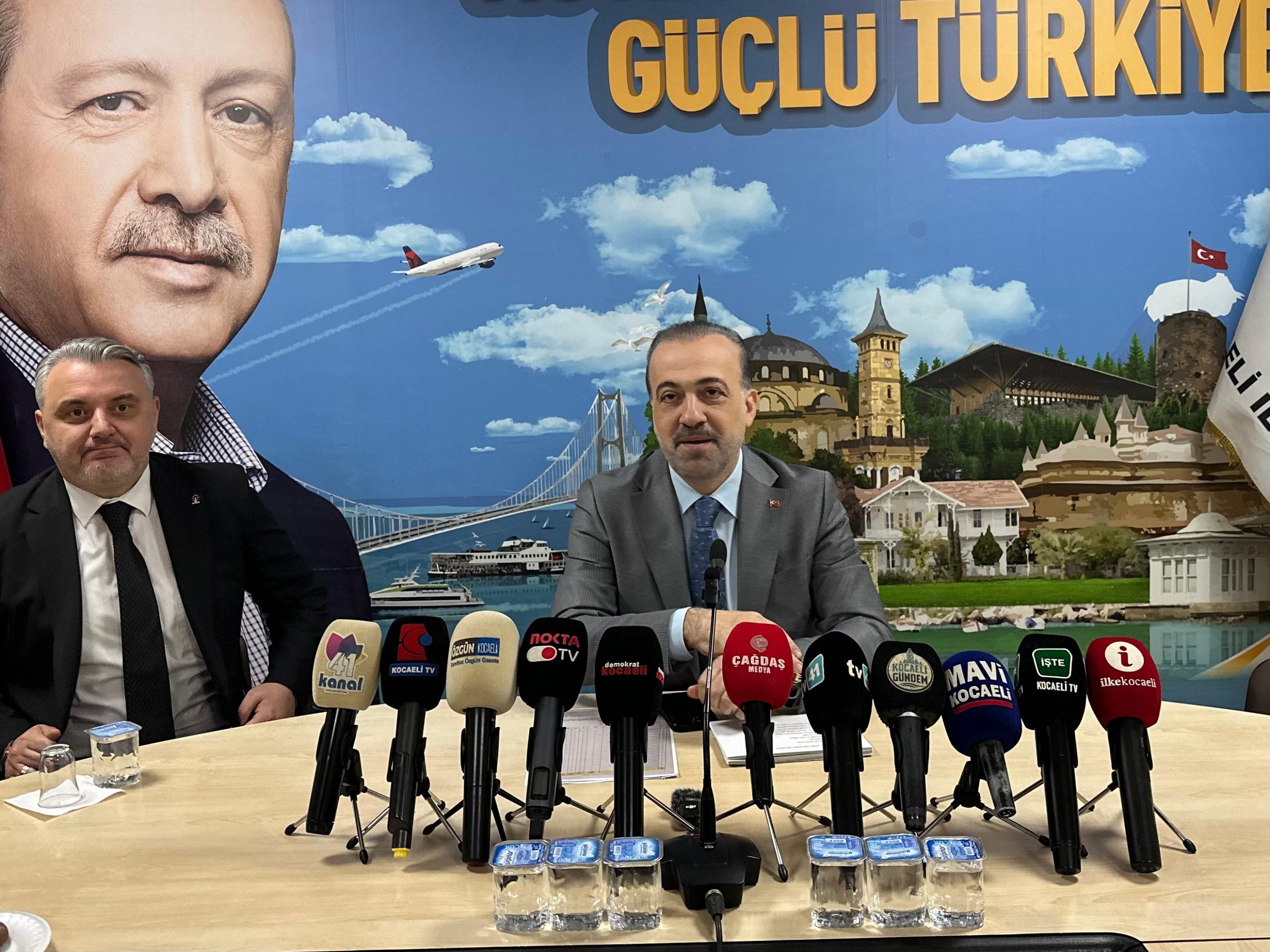 AK Parti Kocaeli İl Başkanı Şahin Talus, bugün AK Parti