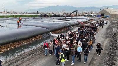 Kocaeli Büyükşehir Belediyesi’nin yürüttüğü "İzmit Körfezi Dip Çamuru Projesi" kapsamında