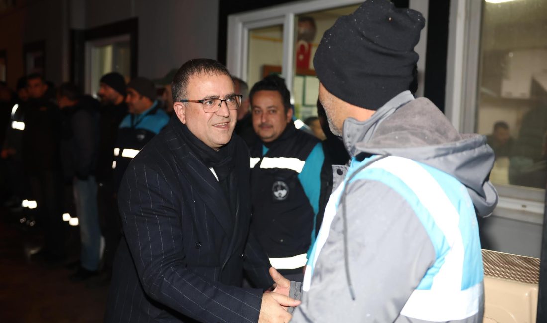 Temizlik İşleri Müdürlüğü çalışanları ile kahvaltı yaparak güne başlayan Derince