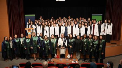 Kocaeli Sağlık ve Teknoloji Üniversitesi Sağlık Bilimleri Fakültesi'nde düzenlenen Beyaz