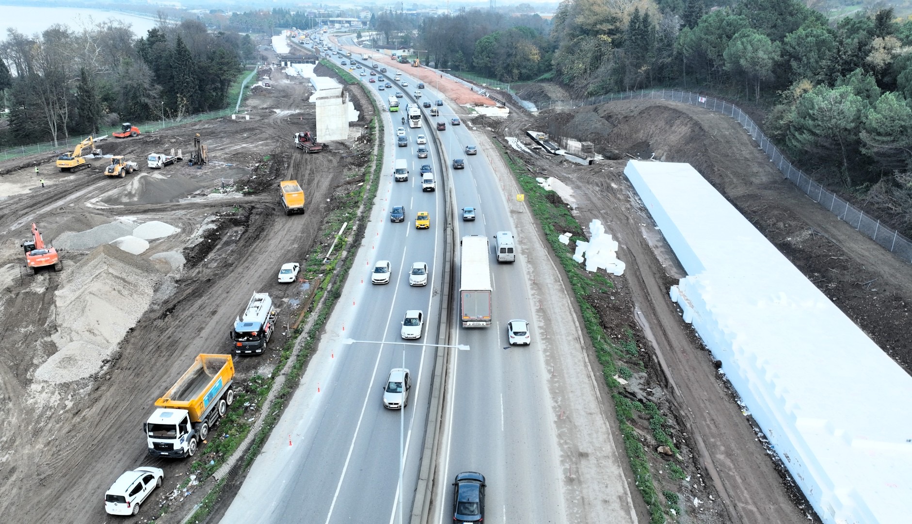 Kocaeli Büyükşehir Belediyesi’nin Başiskele D-130 Karayolu üzerindeki trafik sıkışıklığına yönelik