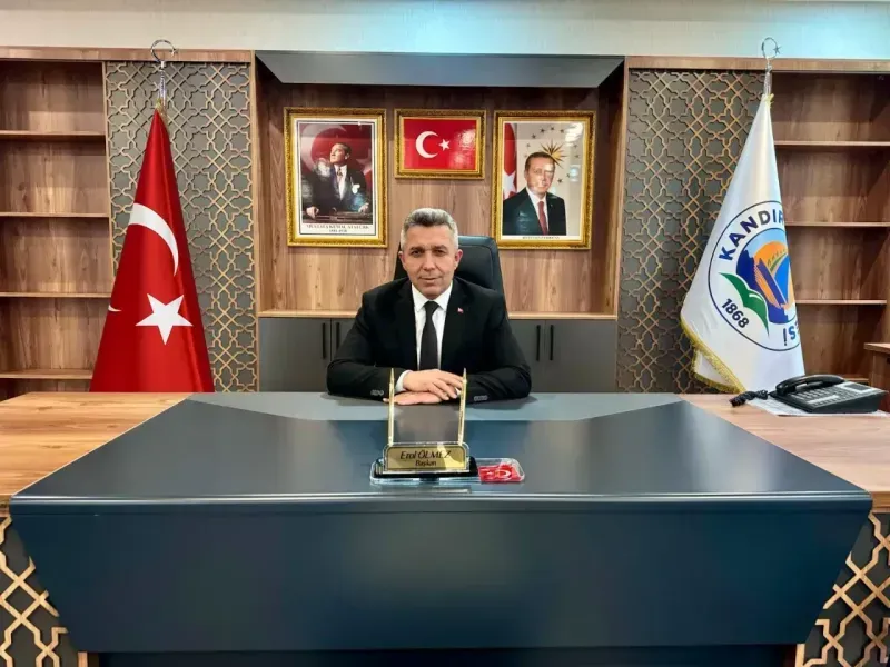 Kandıra Belediye Başkanı Erol Ölmez, İzmit Belediye Başkanı Fatma Kaplan