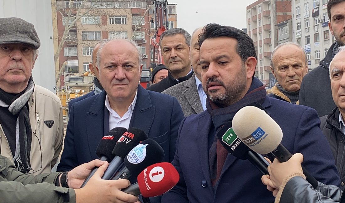 CHP Kocaeli İl Başkanı Erdem Arcan ve CHP İzmit İlçe