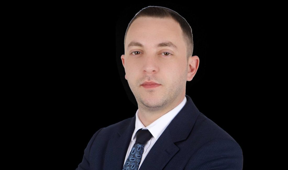 AK Parti İzmit İlçe Yöneticisi Semih Furkan Koç, “Dün belediye