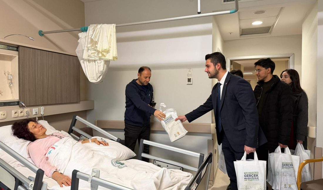 AK Parti İzmit İlçe Gençlik Kolları Başkanı Eyüp Akbal ve