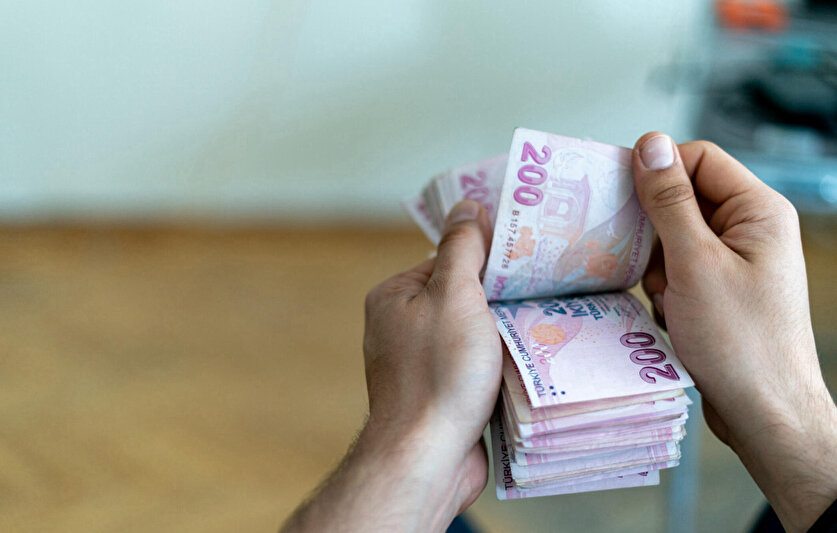 Kocaeli Büyükşehir Belediye Başkanı Tahir Büyükakın, ihtiyaç sahibi ailelere yönelik