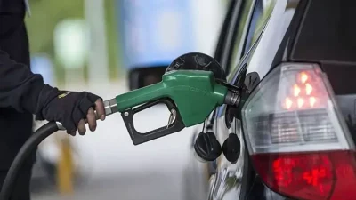 Benzin ve motorine yapılması planlanan zam iptal edilirken, mevcut fiyatlar