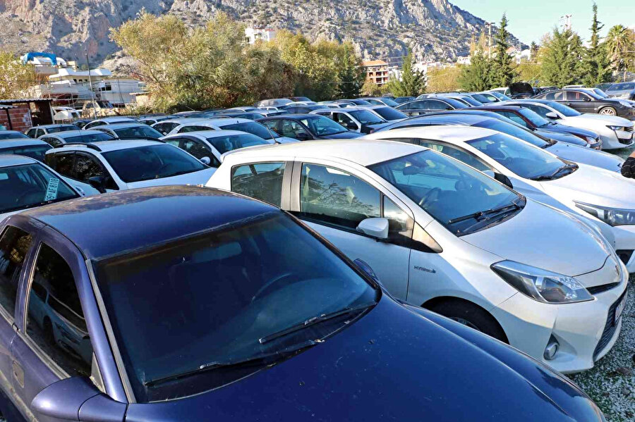 Bir borçtan dolayı haczedilen 2021 model Volkswagen T-Roc, 1.650.000 TL