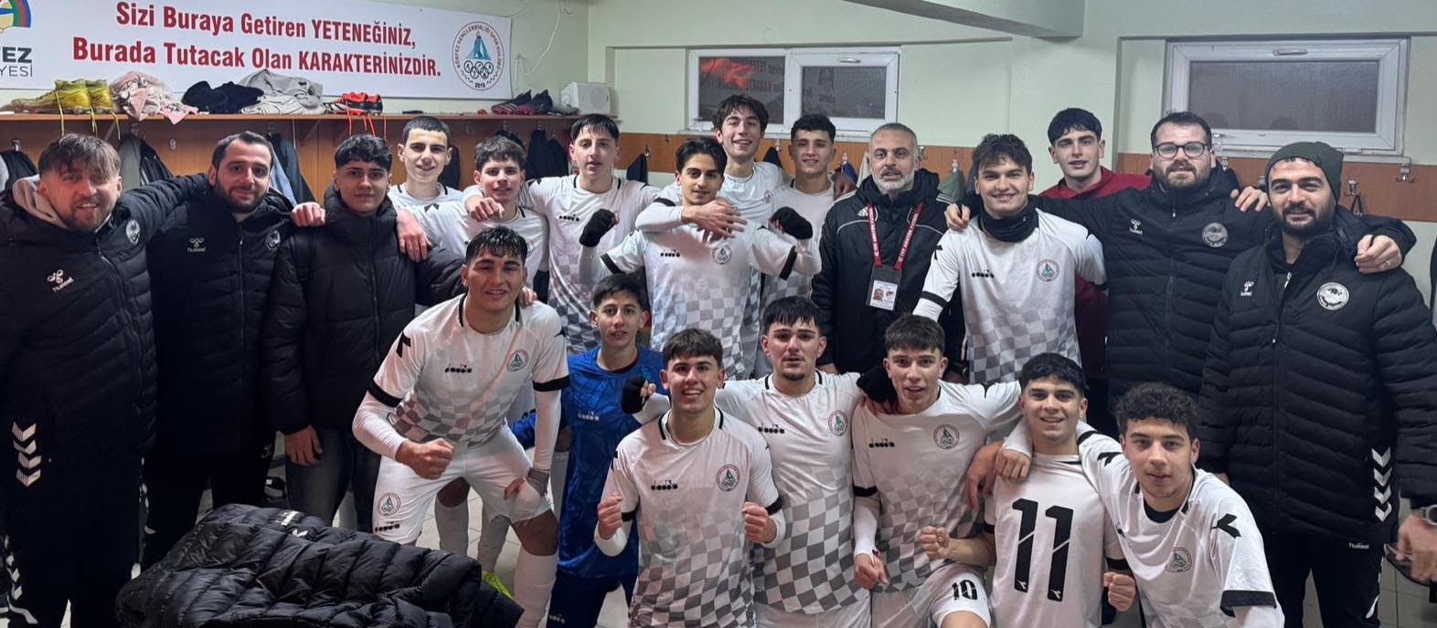 Körfez Gençlerbirliği SK U18 Ligi C Grubunun 10. haftasında kendi